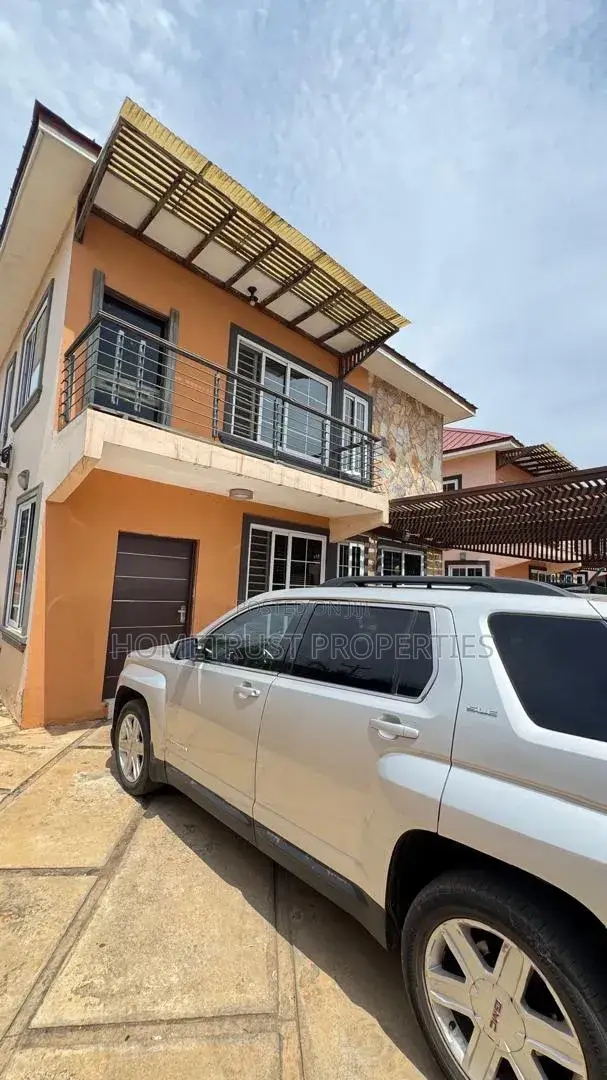 3bdrm Duplex in Achimota School Area for rent