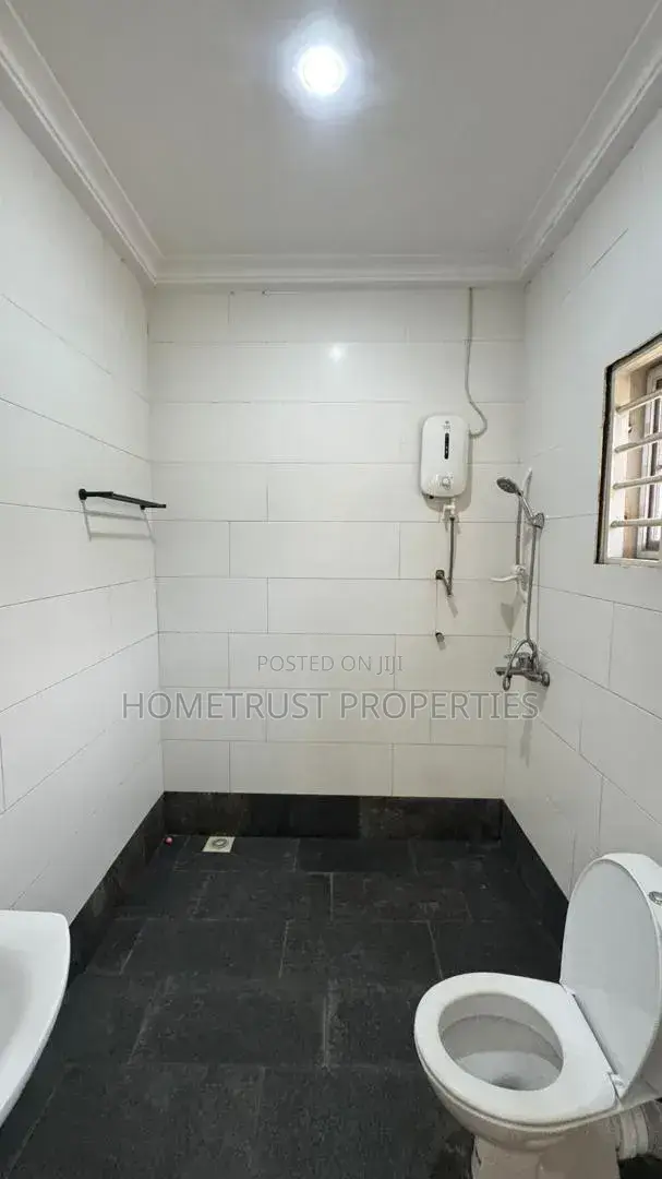3bdrm Duplex in Achimota School Area for rent