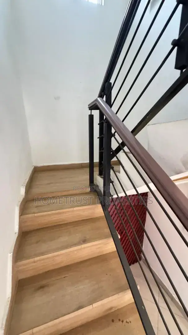 3bdrm Duplex in Achimota School Area for rent