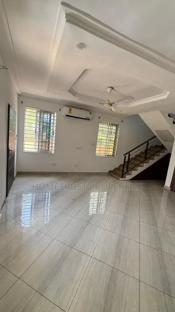 3bdrm Duplex in Achimota School Area for rent
