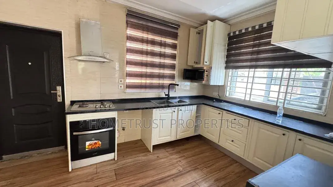 3bdrm Duplex in Achimota School Area for rent