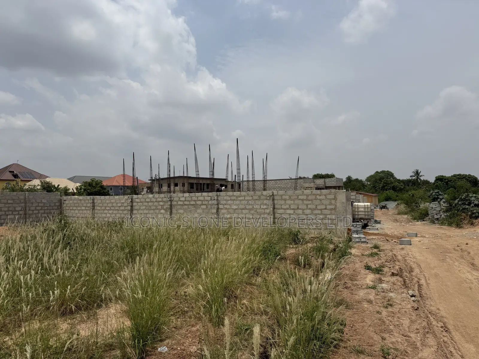 40/100ft Plot of Land at Abokobi Boi Junction.