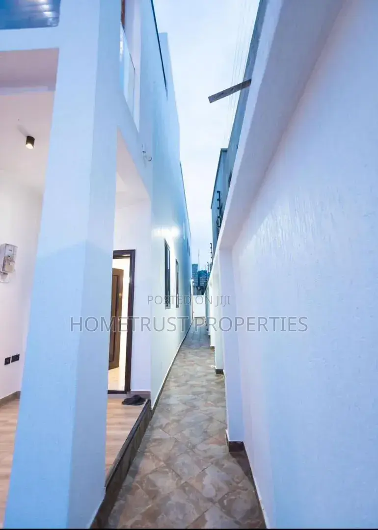 4bdrm Duplex in Haatso Melcom Area, Papao for sale