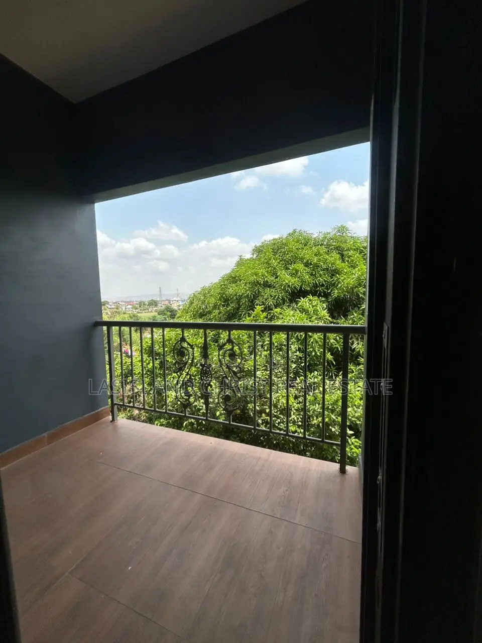 2bdrm Apartment in Lasisi And Christ, Barrier for rent