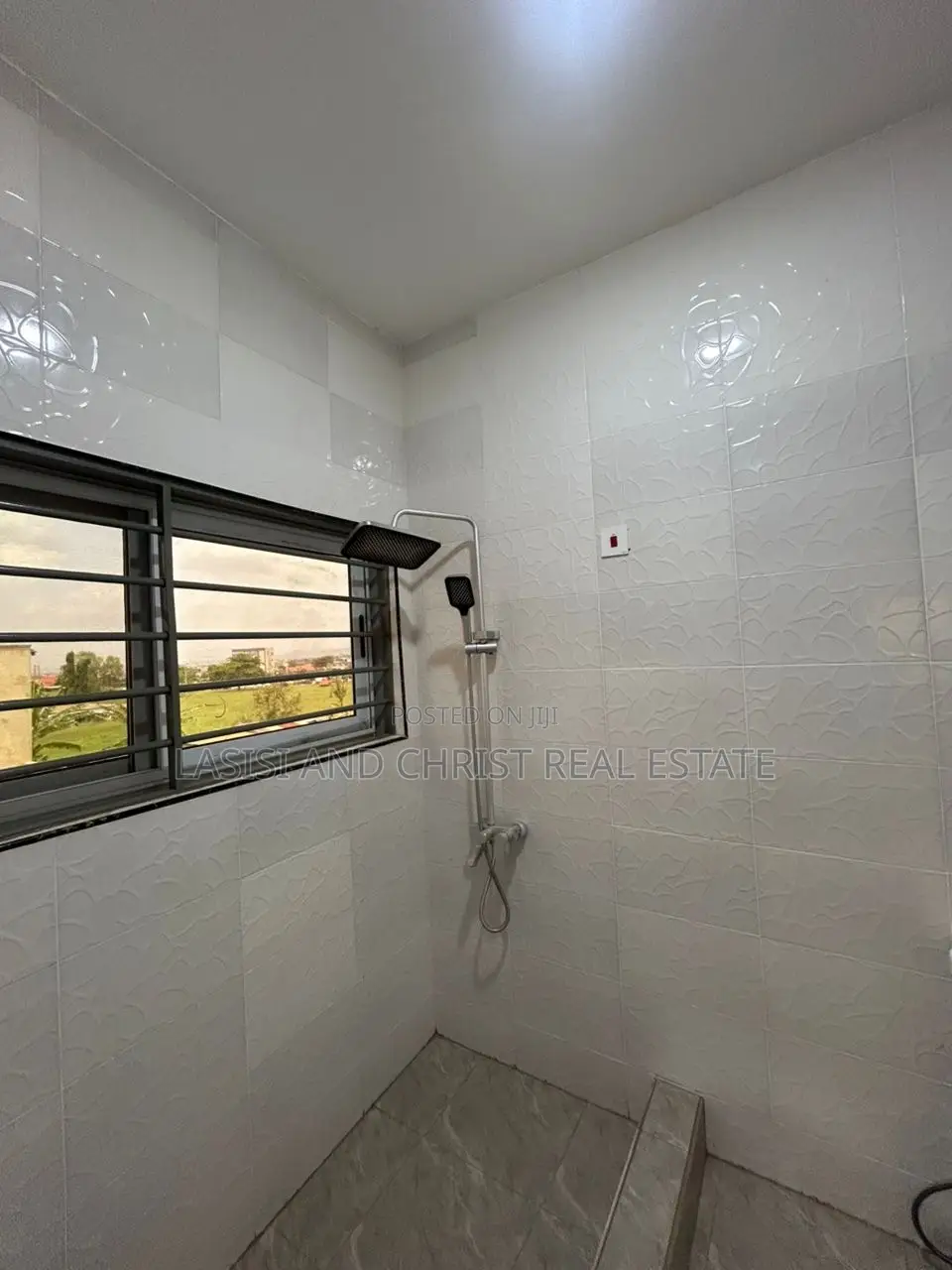 2bdrm Apartment in Lasisi And Christ, Barrier for rent