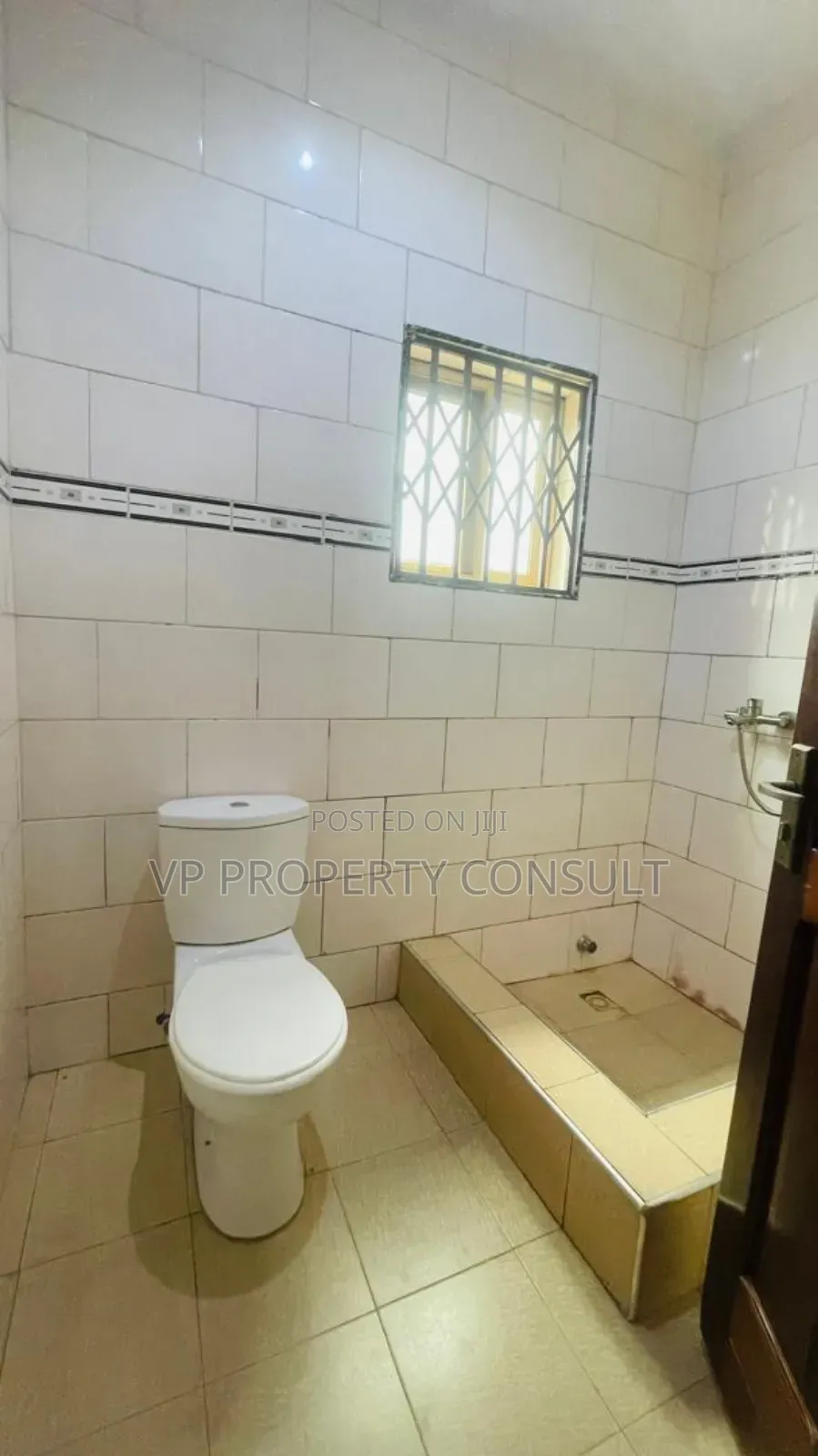 5bdrm House in Housing Down for sale