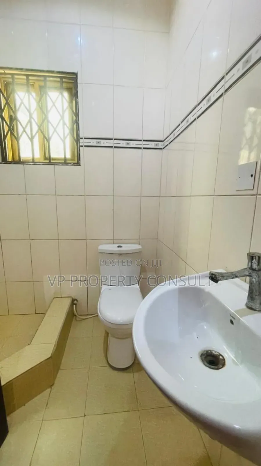 5bdrm House in Housing Down for sale