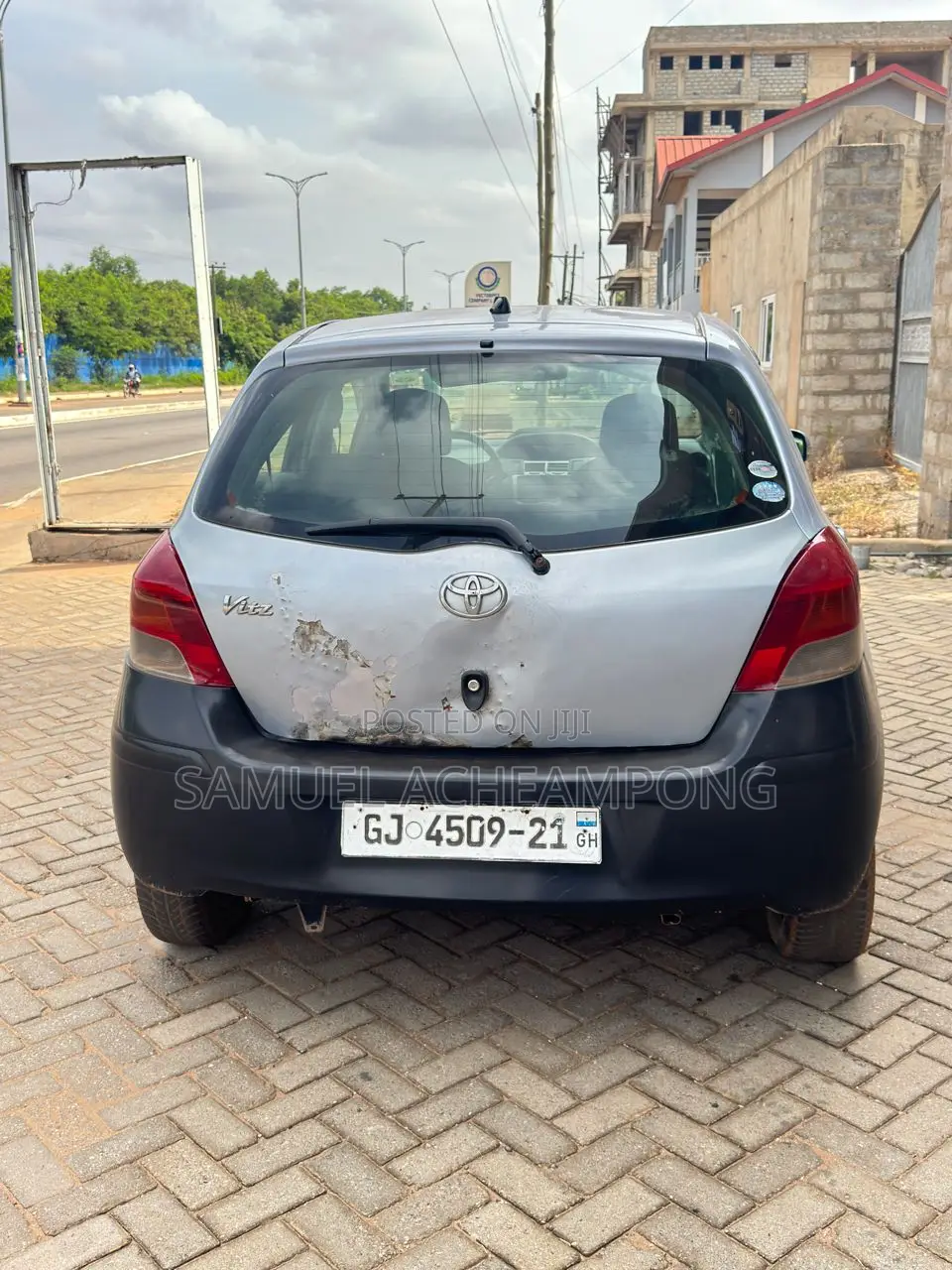 Toyota Vitz 1.0 FWD 3dr 2010 Gray