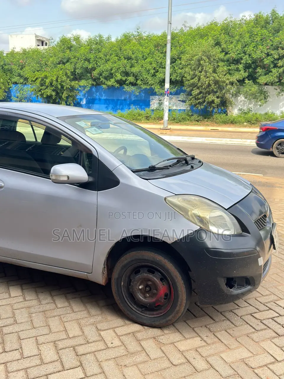 Toyota Vitz 1.0 FWD 3dr 2010 Gray