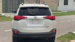 Toyota RAV4 2015 White