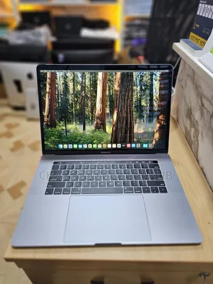 Laptop Apple MacBook Pro 2018 16GB Intel Core i7 SSD 256GB