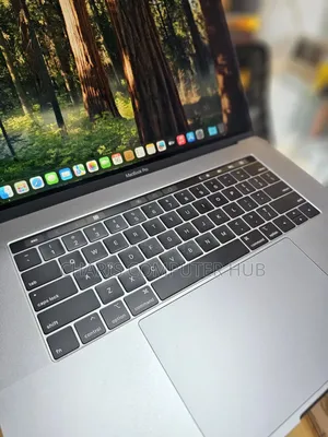 Laptop Apple MacBook Pro 2018 16GB Intel Core i7 SSD 256GB