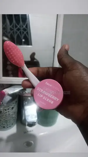 Facefacts Sugar Lip Scrub and Lip Tool