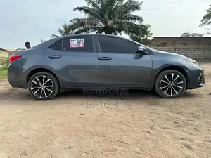 Toyota Corolla XSE (1.8L 4cyl 2A) 2019