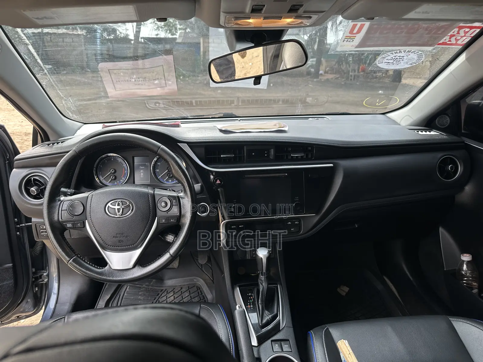 Toyota Corolla XSE (1.8L 4cyl 2A) 2019