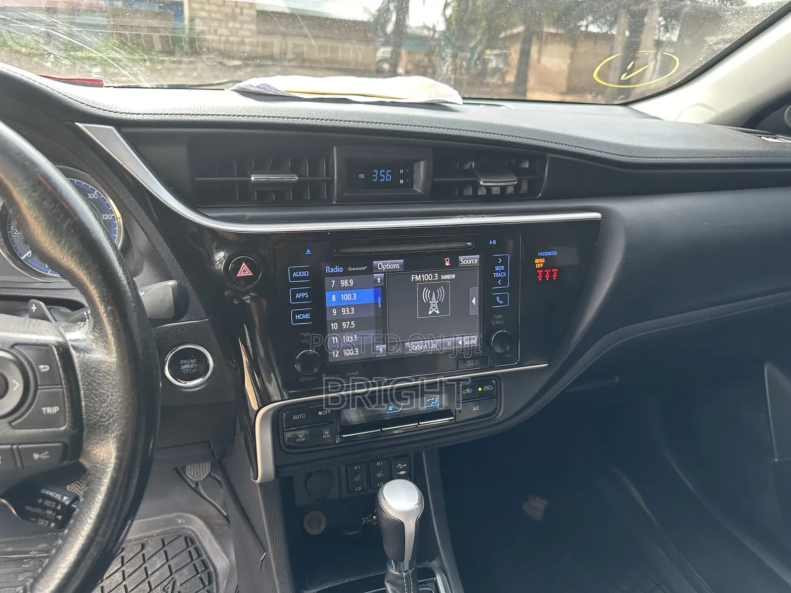Toyota Corolla XSE (1.8L 4cyl 2A) 2019