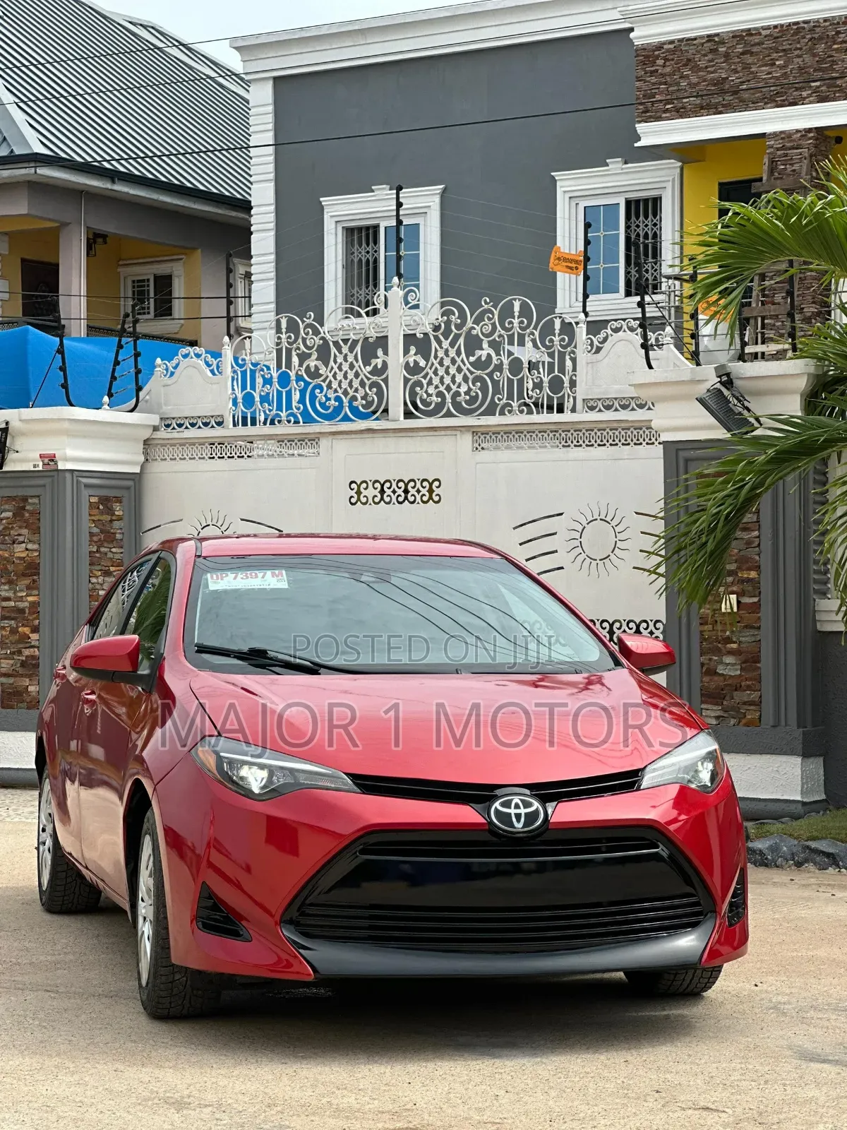 Toyota Corolla LE ECO w/Package 1 4dr Sedan (1.8L 4cyl CVT) 2017 Red