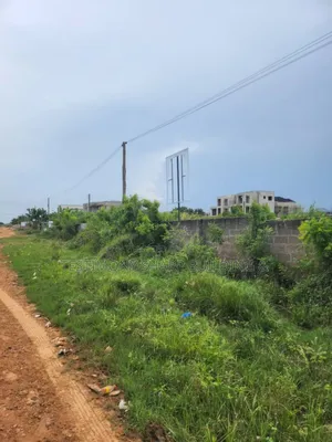 One Plet of Land for Sale at Lakeside Estates
