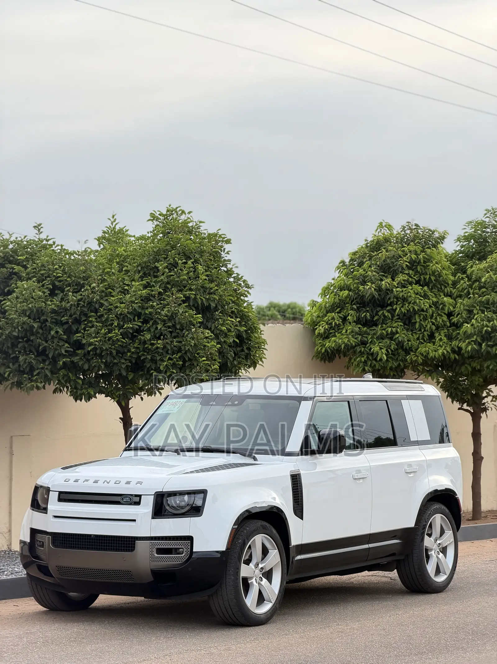 Land Rover Defender 2025 White
