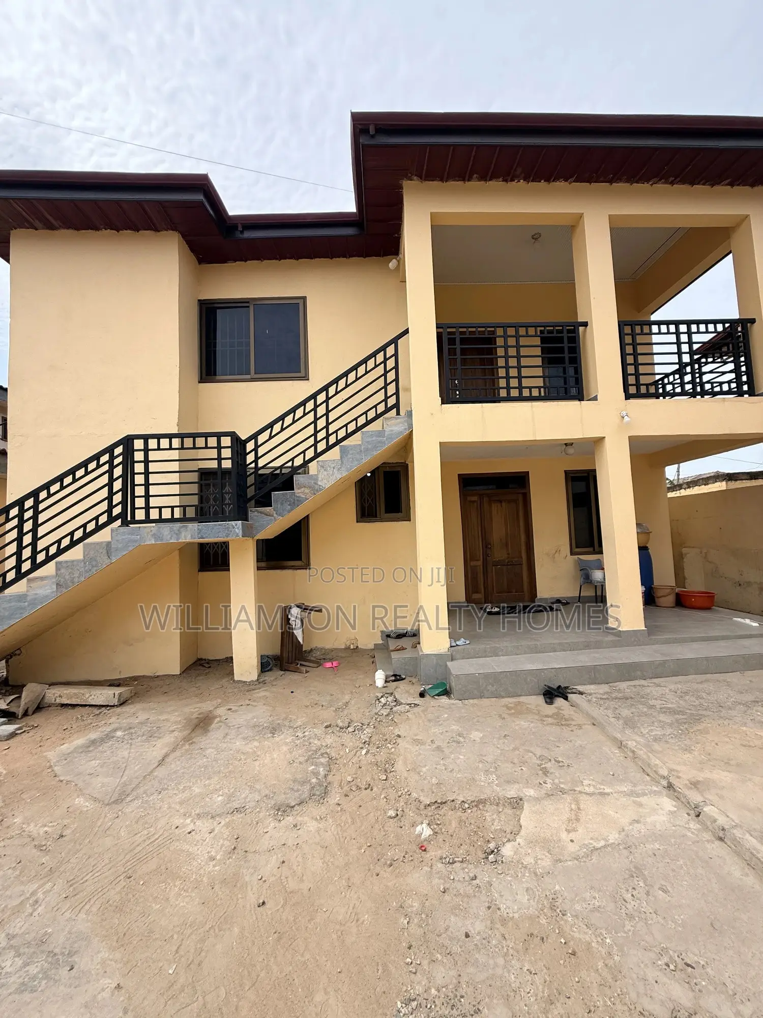3bdrm Apartment in Hfc Estate Area, Spintex for rent