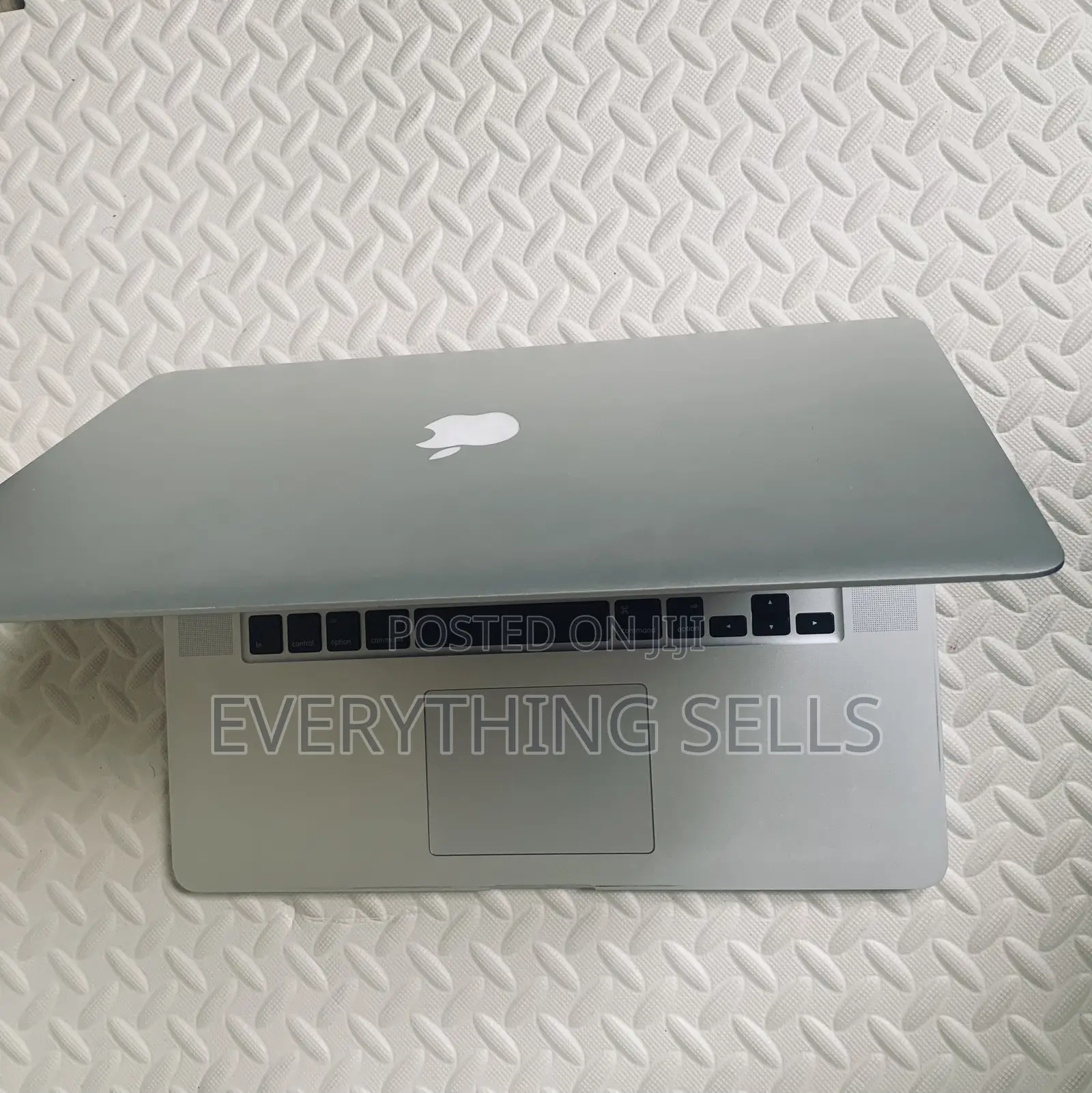 Laptop Apple MacBook Pro 16GB Intel Core i7 SSD 256GB