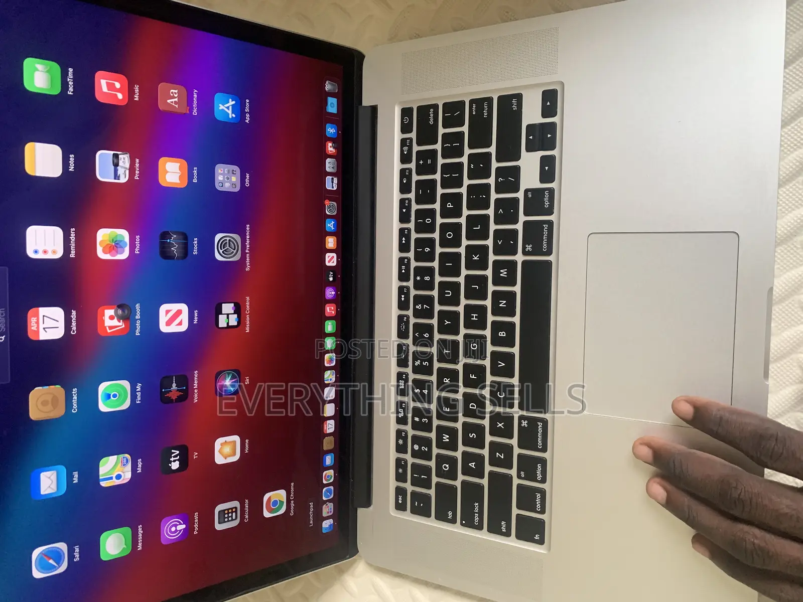 Laptop Apple MacBook Pro 16GB Intel Core i7 SSD 256GB