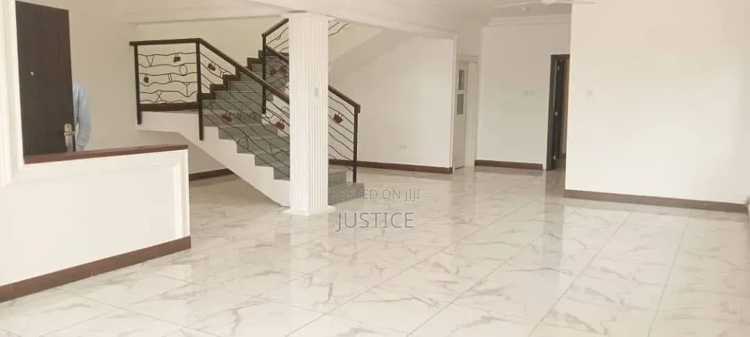 4bdrm House in Abelemkpe, Lincoln School Area for rent