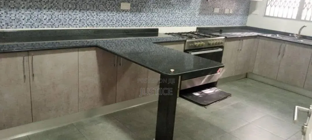 4bdrm House in Abelemkpe, Lincoln School Area for rent