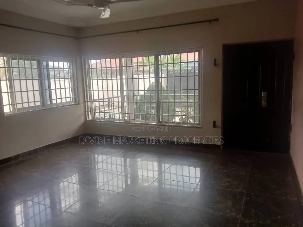 3bdrm House in Melcom Area, Amasaman for sale