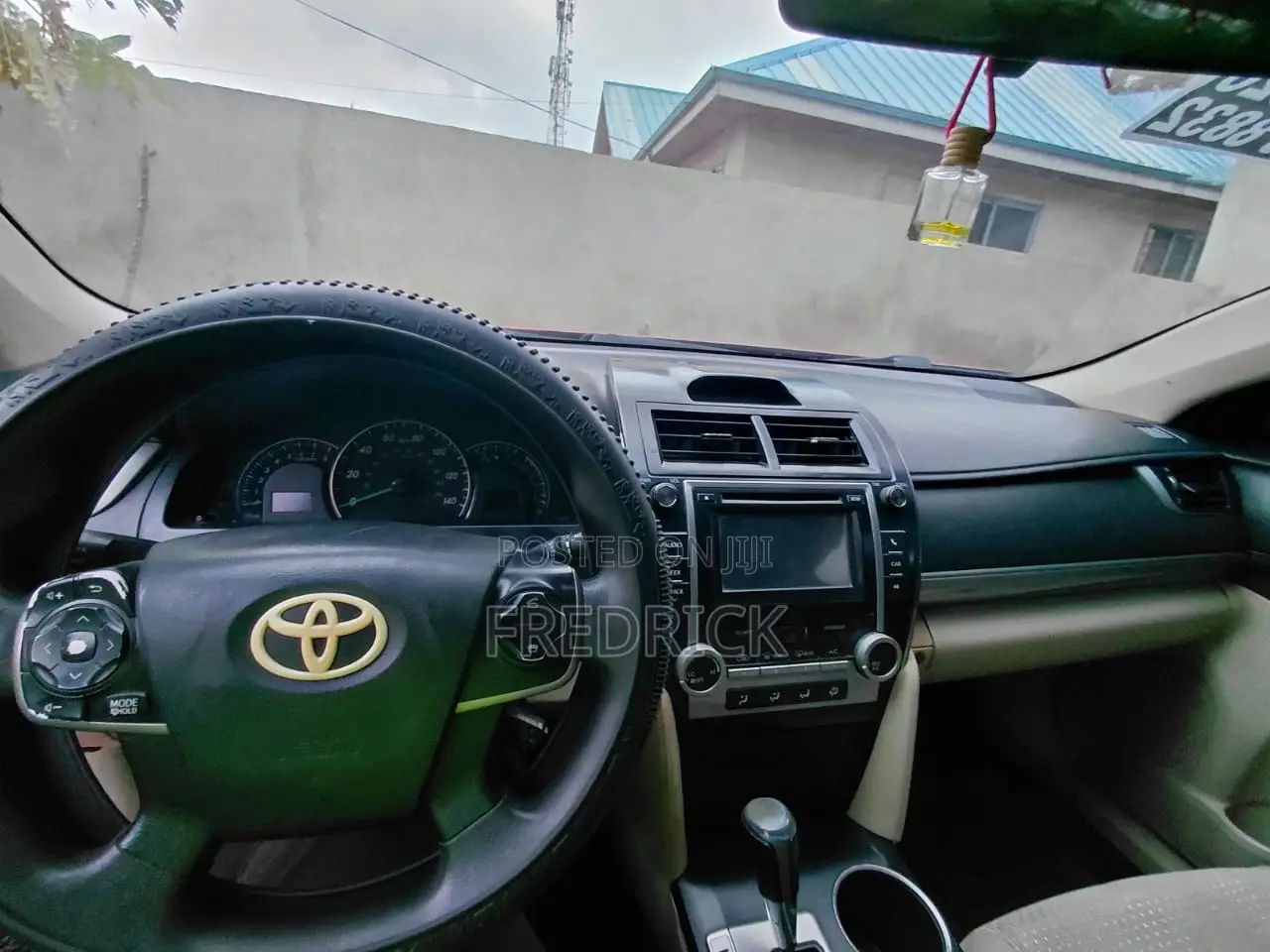 Toyota Camry SE 4dr Sedan (2.5L 4cyl 6A) 2012 Red