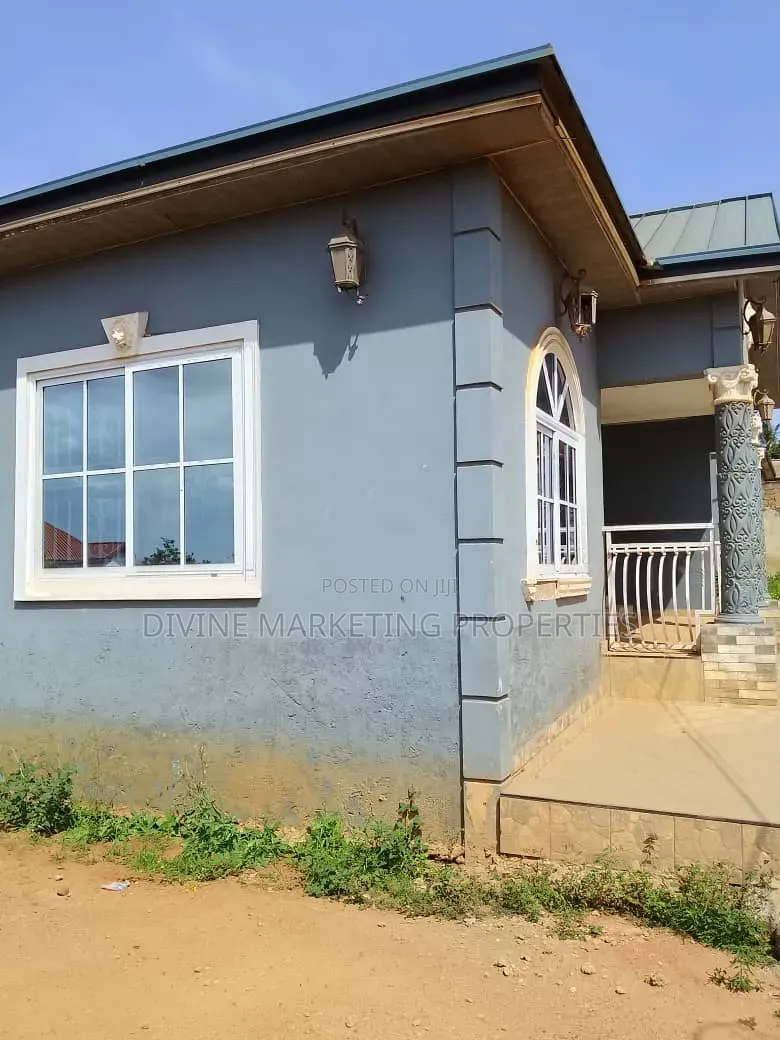 6bdrm House in Ablekuma, Agape for sale
