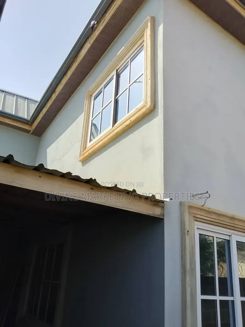 6bdrm House in Ablekuma, Agape for sale