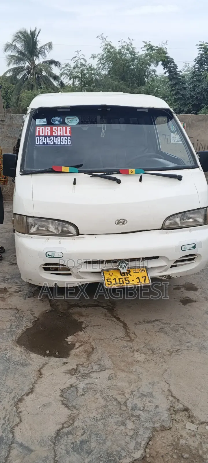 Hyundai H-100 2004 White