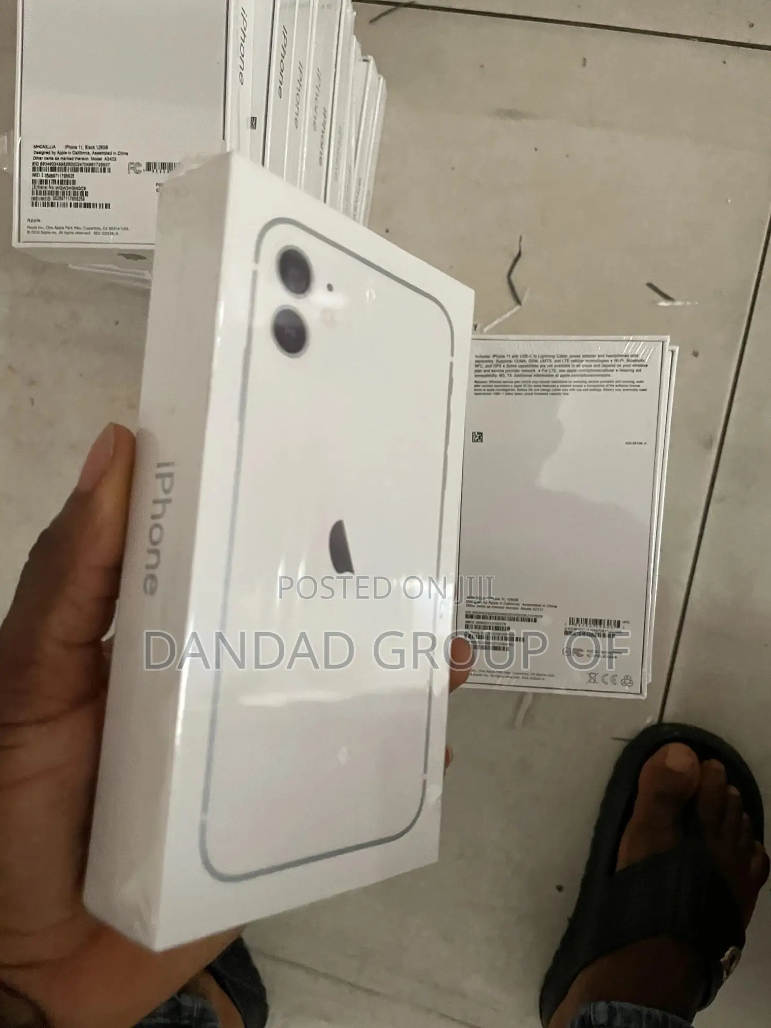 New Apple iPhone 11 128 GB White
