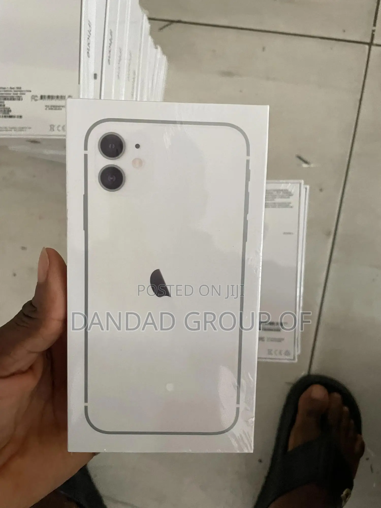 New Apple iPhone 11 128 GB White