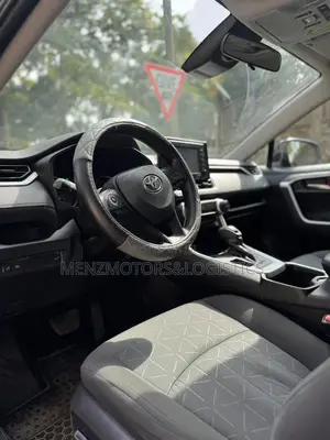 Toyota RAV4 XLE 2022 Gray