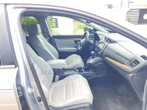 Honda CR-V Touring FWD 2018 Silver