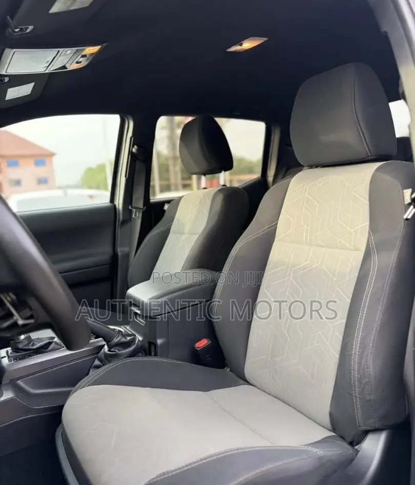 Toyota Tacoma TRD Sport Double Cab 6' Bed V6 AT 2023 Beige