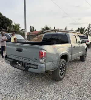 Toyota Tacoma TRD Sport Double Cab 6' Bed V6 AT 2023 Beige
