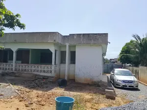 6bdrm House in Pentecost for sale