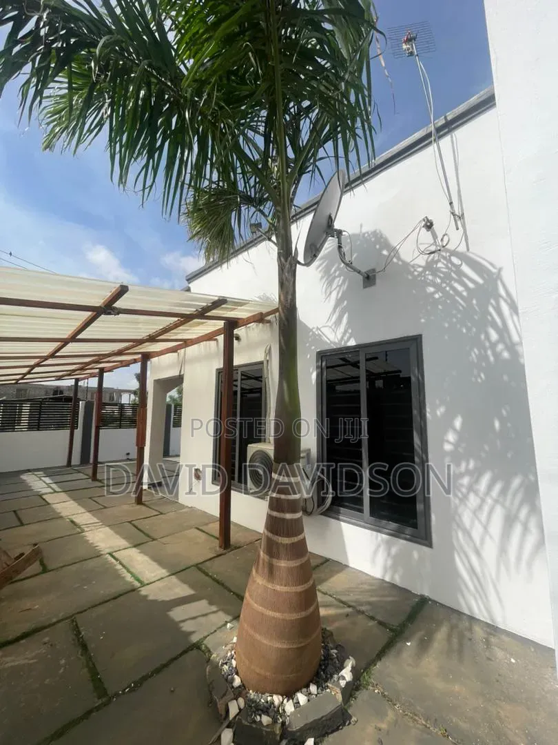 5bdrm House in Newly Built 5, Tema Metropolitan for rent