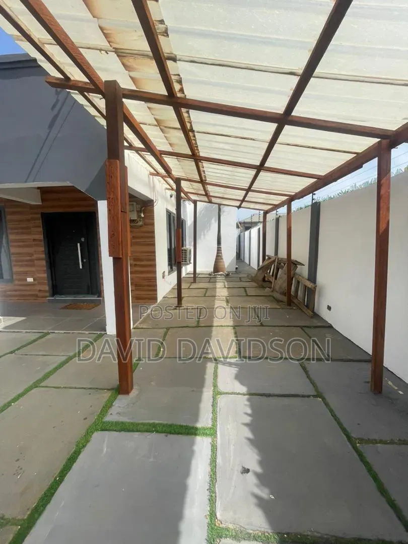 5bdrm House in Newly Built 5, Tema Metropolitan for rent