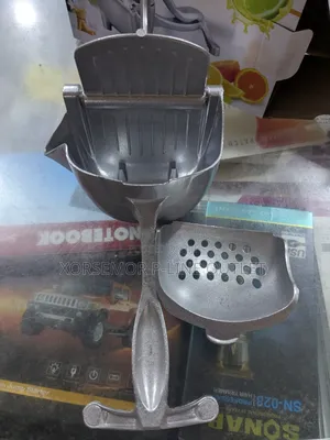Manual Fruit Juice Extractor