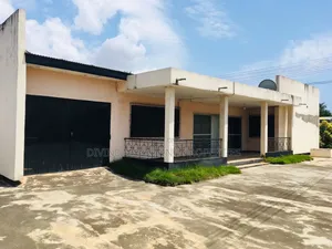 6bdrm House in Site For Africa Area, Official Town for sale