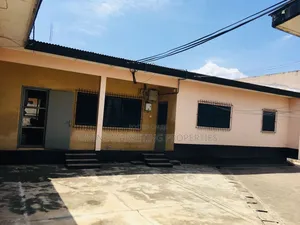6bdrm House in Site For Africa Area, Official Town for sale