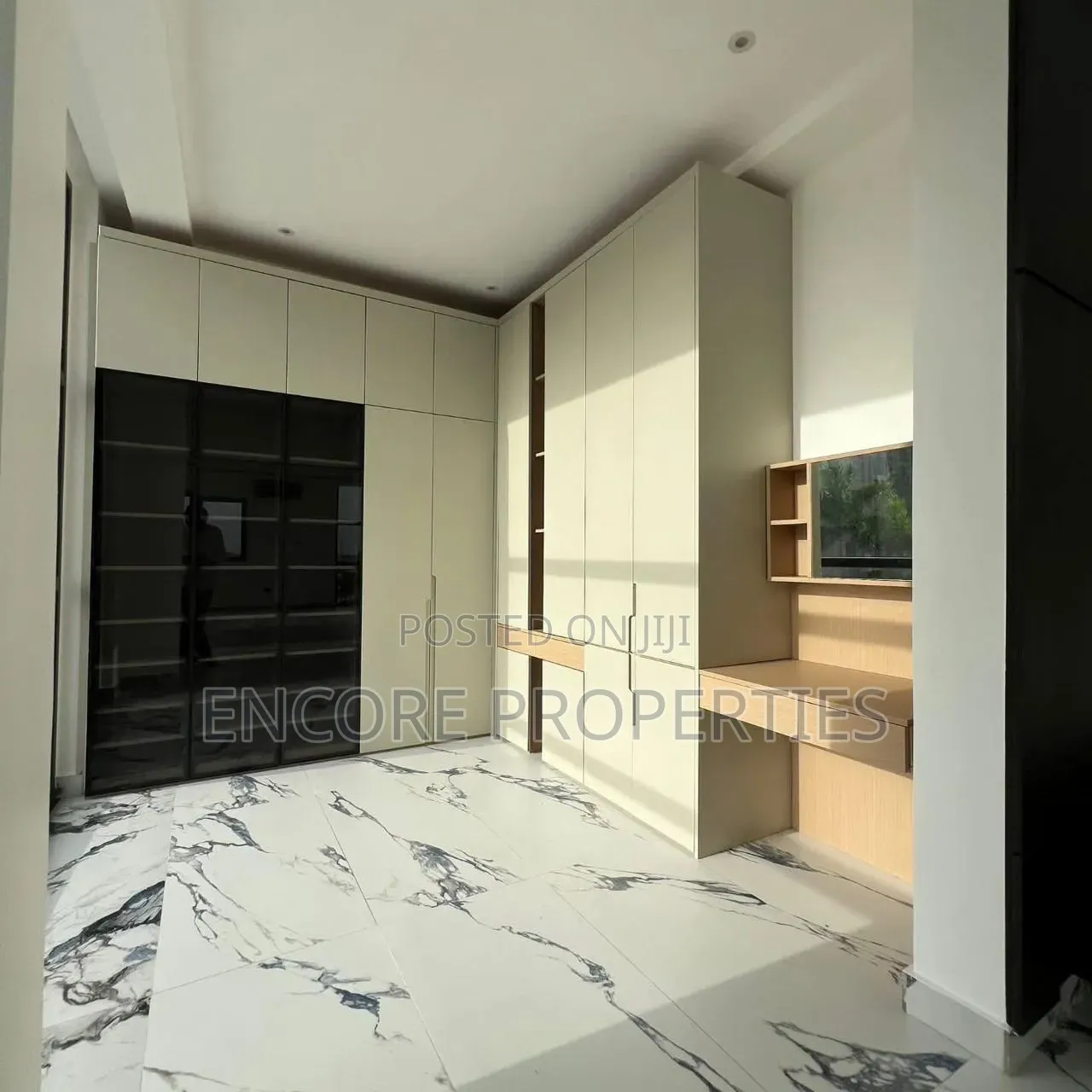 5bdrm House in East Legon, American House for sale