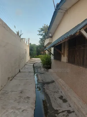 5bdrm House in Official Town for sale