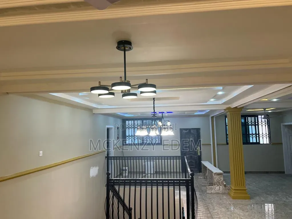 Furnished 8bdrm House in Tema Metropolitan for sale