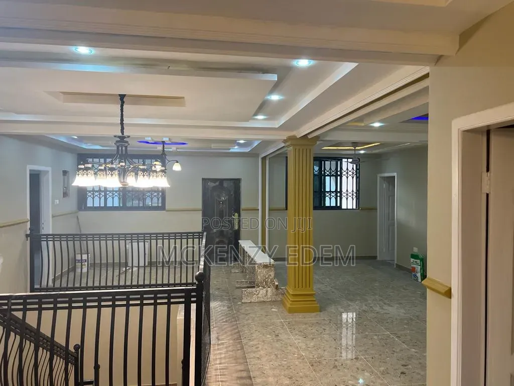 Furnished 8bdrm House in Tema Metropolitan for sale
