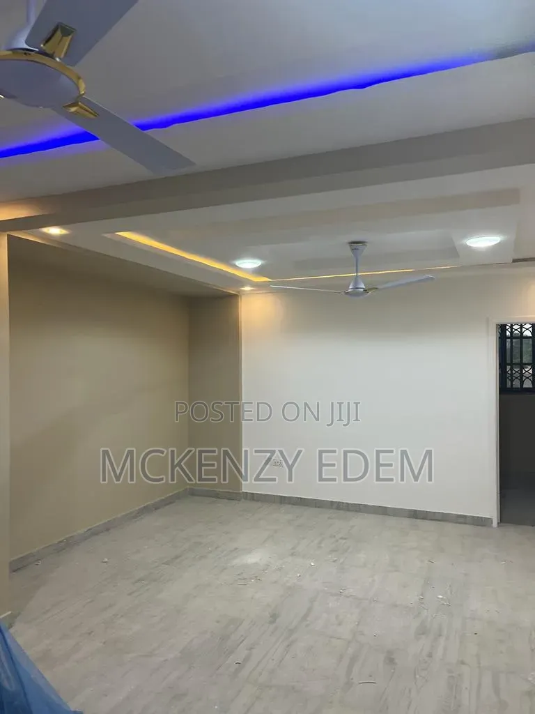 Furnished 8bdrm House in Tema Metropolitan for sale